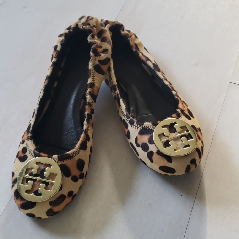 TTORY BURCH PONY HAIR LEOPARD PRIN FLATS